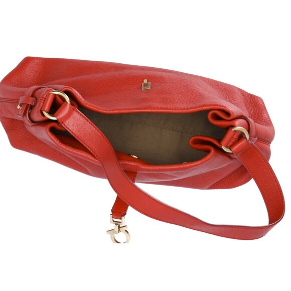 Salvatore Ferragamo Gancini One Shoulder Strap Hobo Pebbled Leather Red - Picture 6 of 9